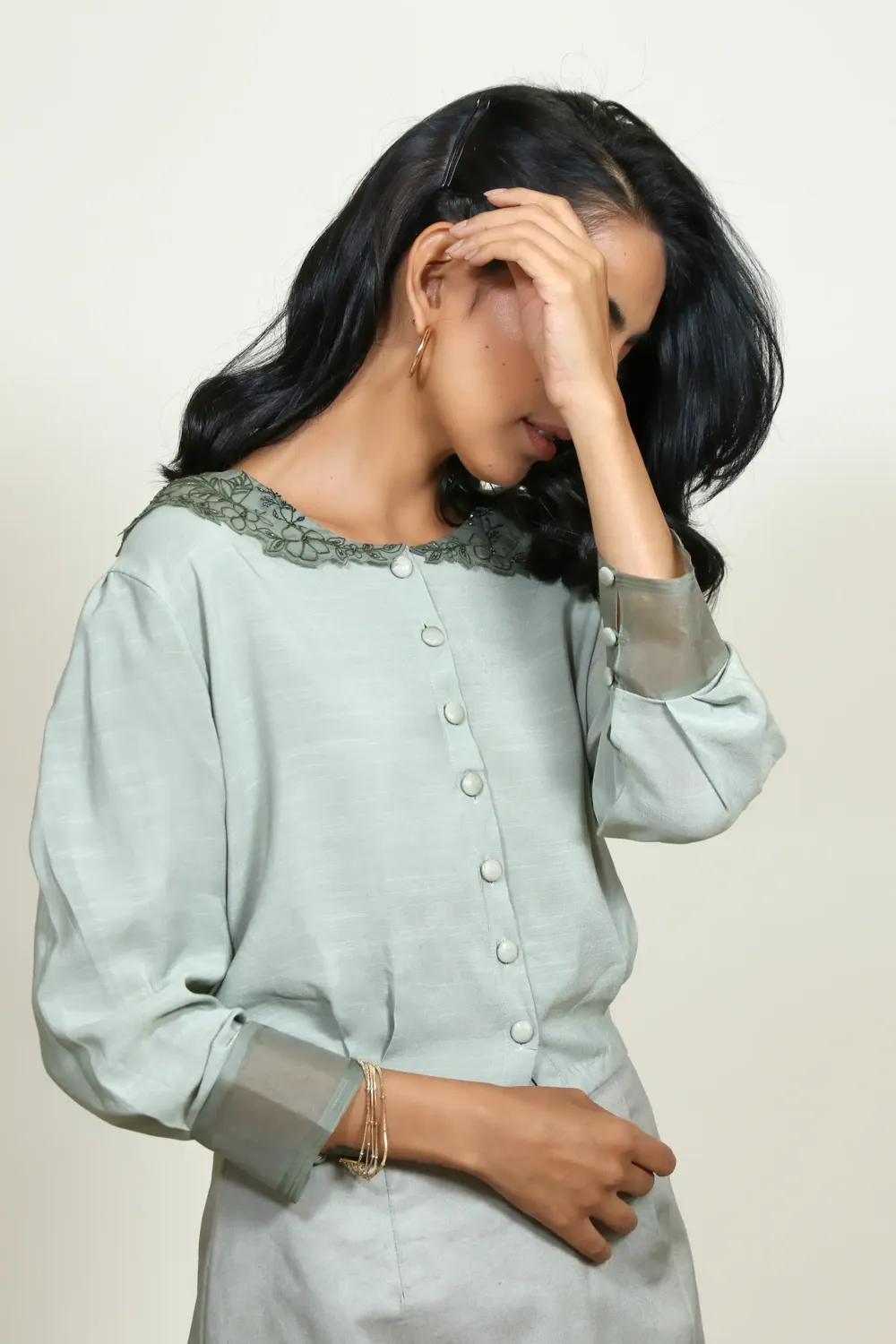 Tonal textures collared top